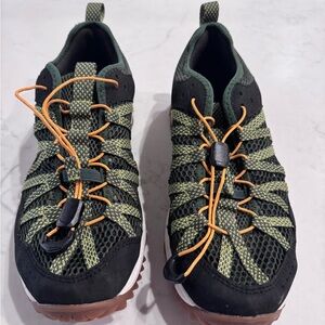 Stylish Black and Green Men's 7 hiking Shoes